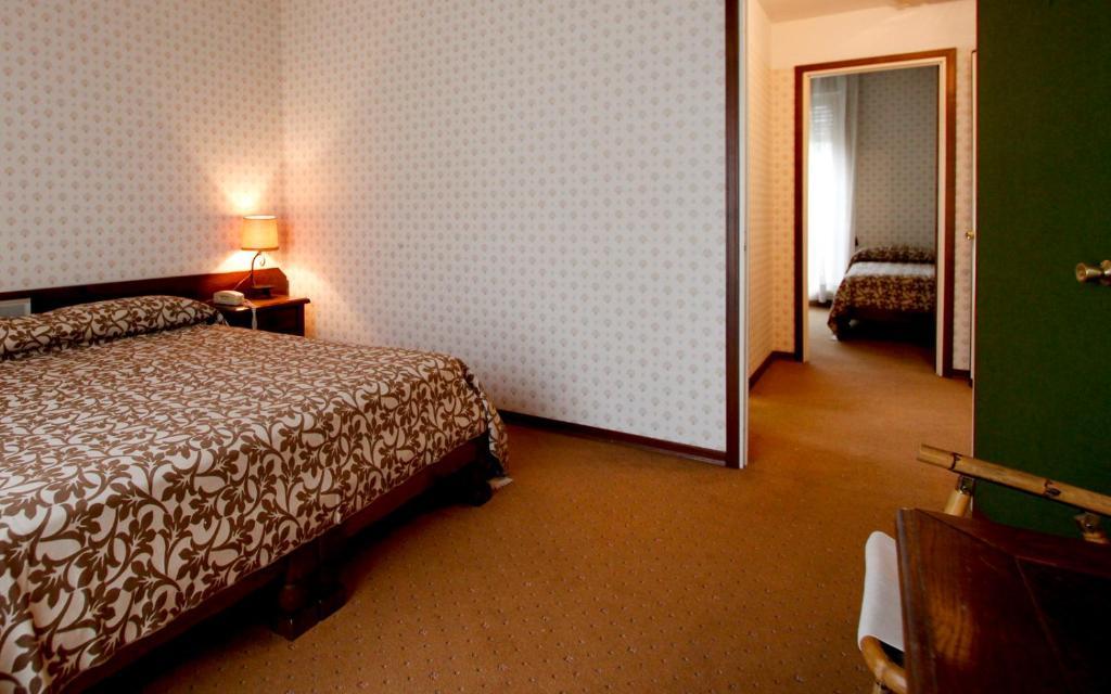 Hotel Antares Arona Exterior photo